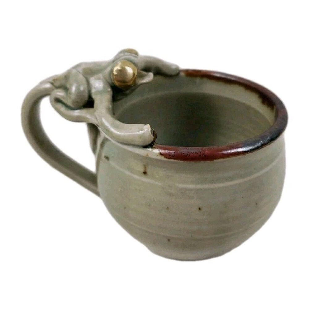 Studio Art Pottery 3D Tree Frog Coffee Mug Cup Gold Eyes Amphibian Glazed 6.5oz